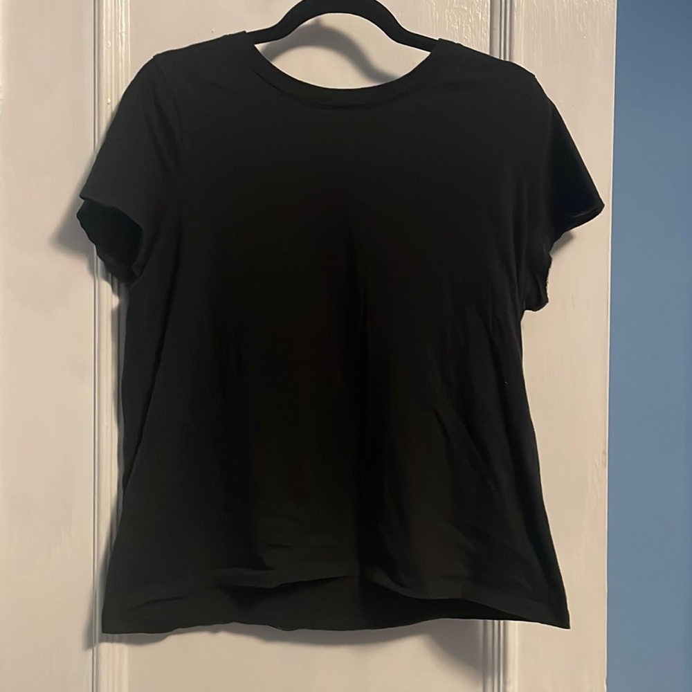 Black tee shirt